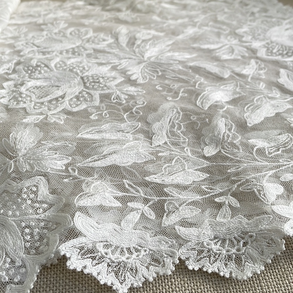 VINTAGE Ralph Lauren Hand-Embroidered Lace Scarf - Picture 5 of 5